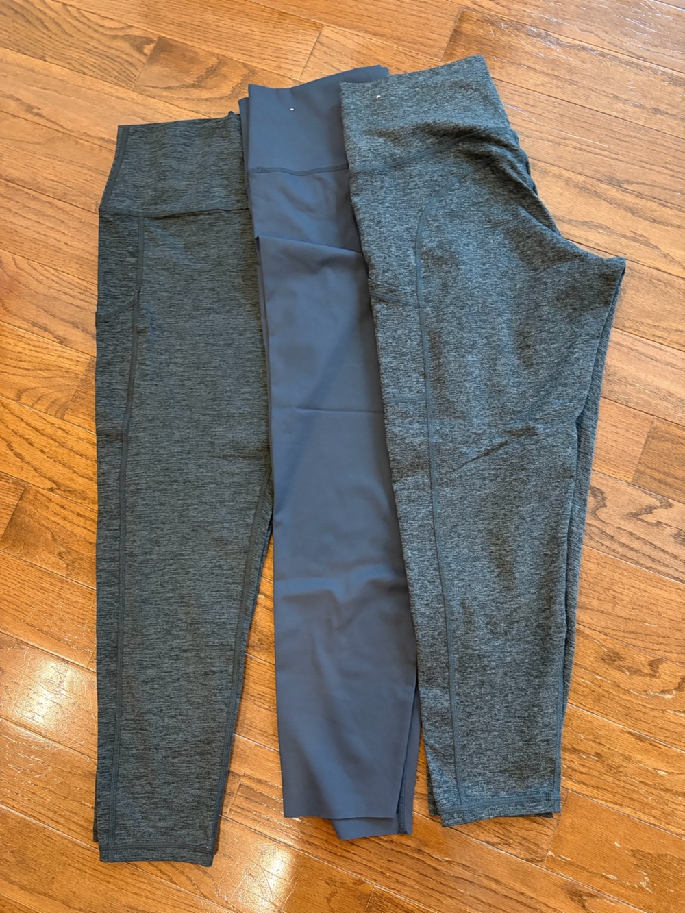 aerie Women’s Gray and Charcoal Offline Leggings Lot 3